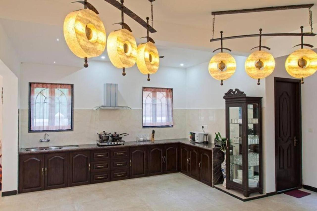 Luxury Rental With Kids Playroom In Goa 卡兰古特 外观 照片